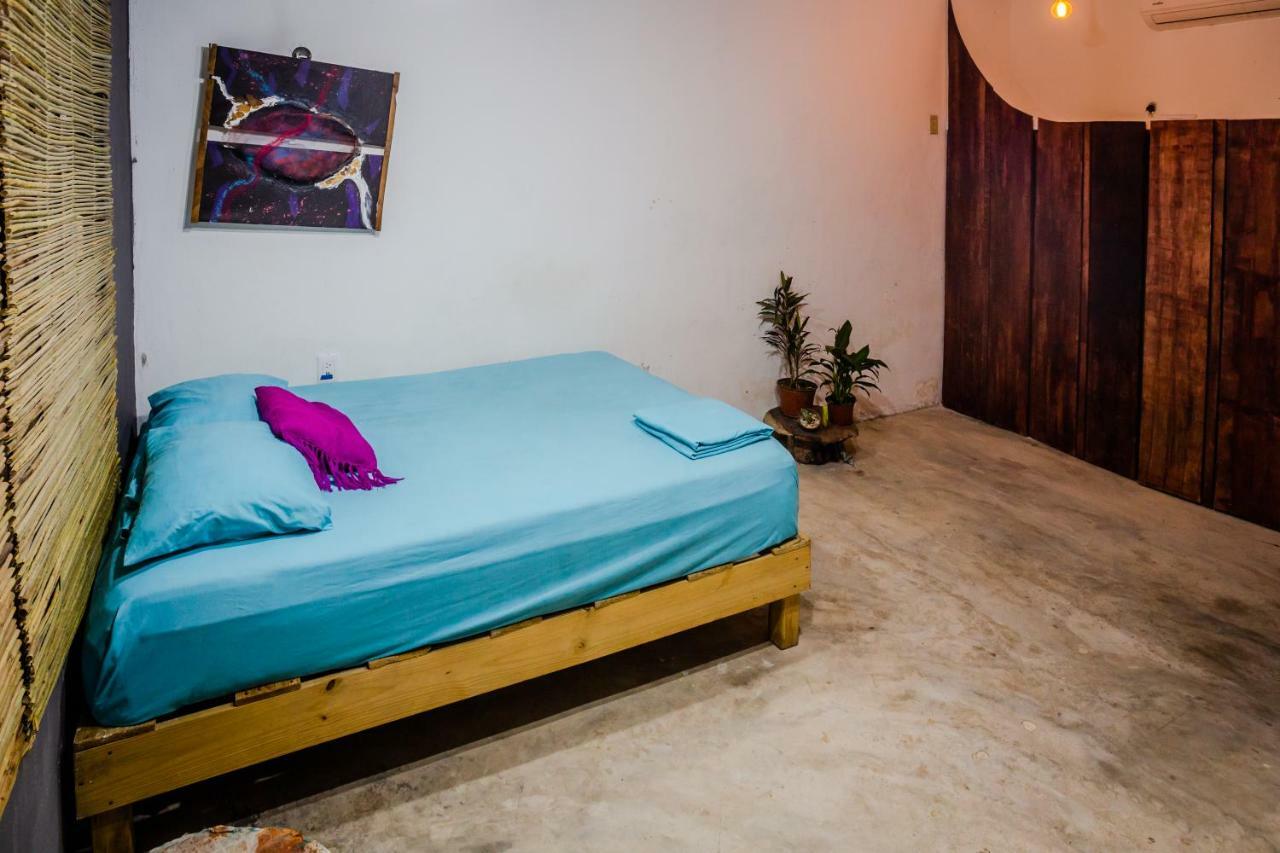 Black Jaguar Hostel Bacalar Kültér fotó